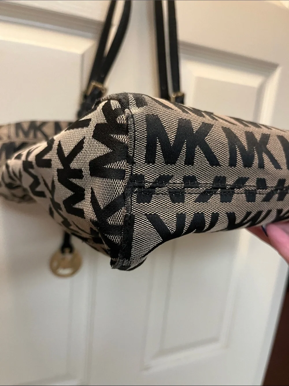 EUC Michael Kors Black & Brown MK Logo Tote with Gold Charm Leather Straps - Picture 4 of 14